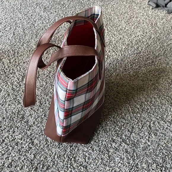 Barnes & Noble Tote - Picture 2 of 5